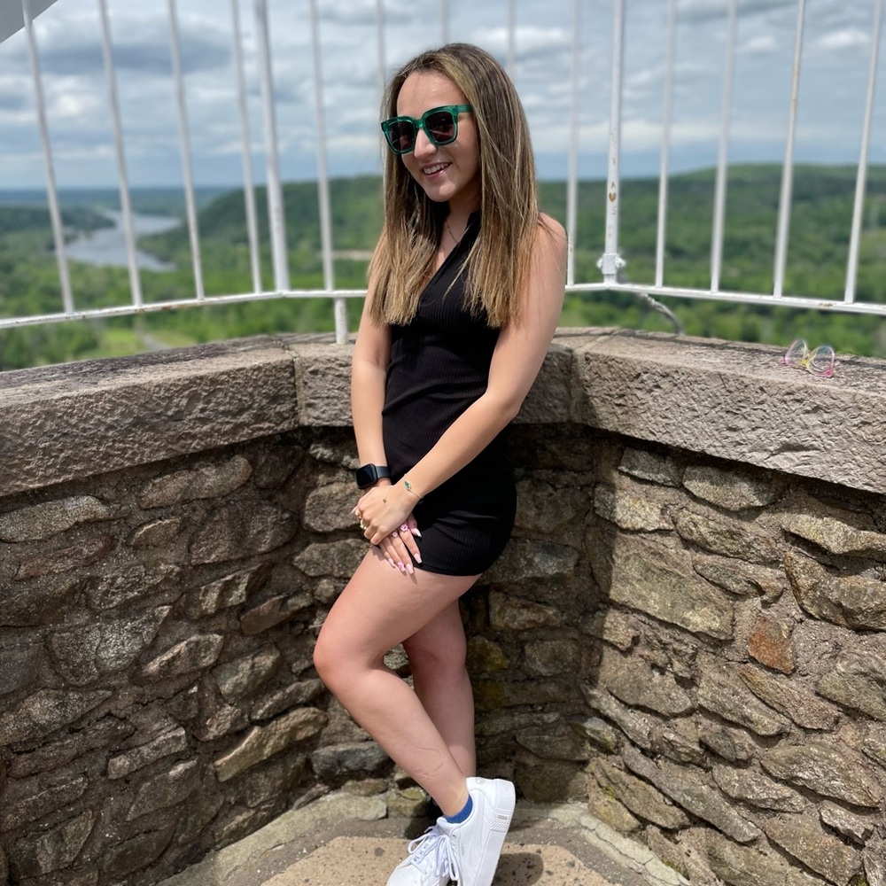 Meet your Posher, Brooke